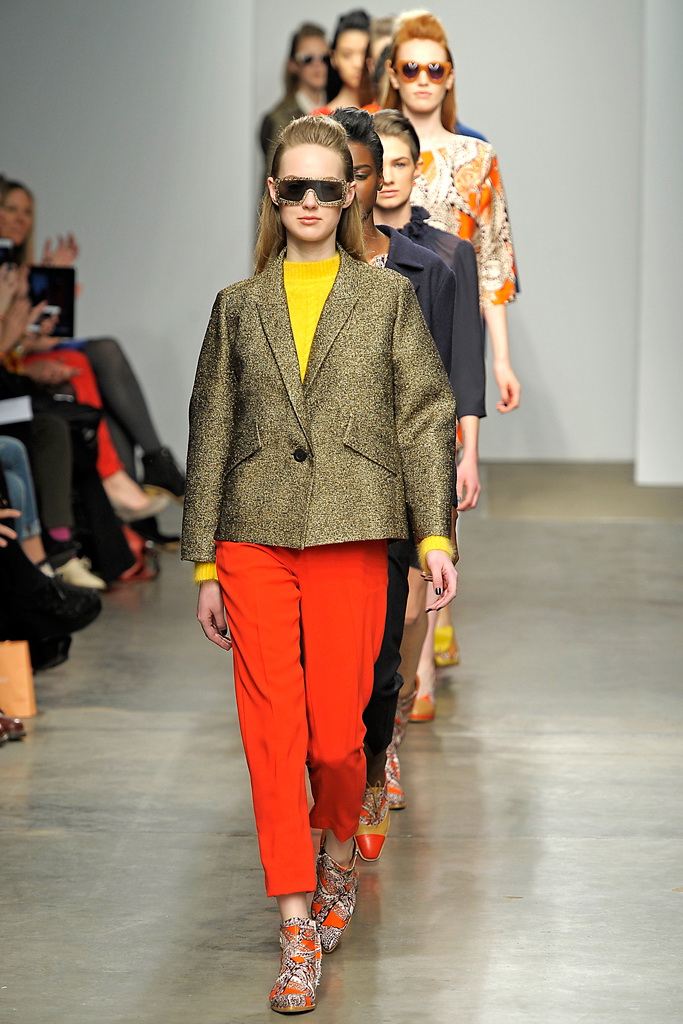 Karen Walker 2012ﶬ¸ͼƬ