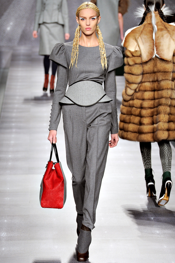 Fendi 2012ﶬ¸ͼƬ