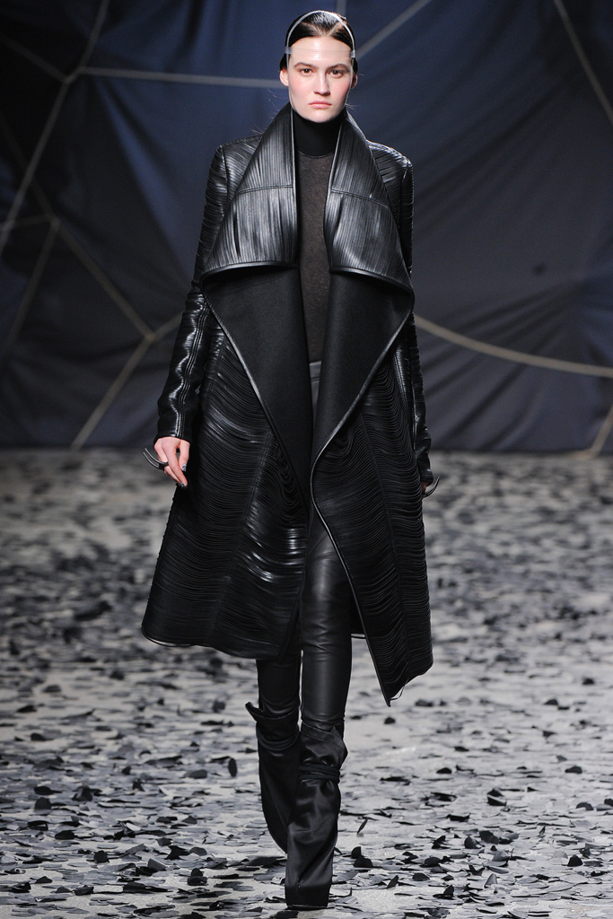 Gareth Pugh 2012ﶬ¸ͼƬ