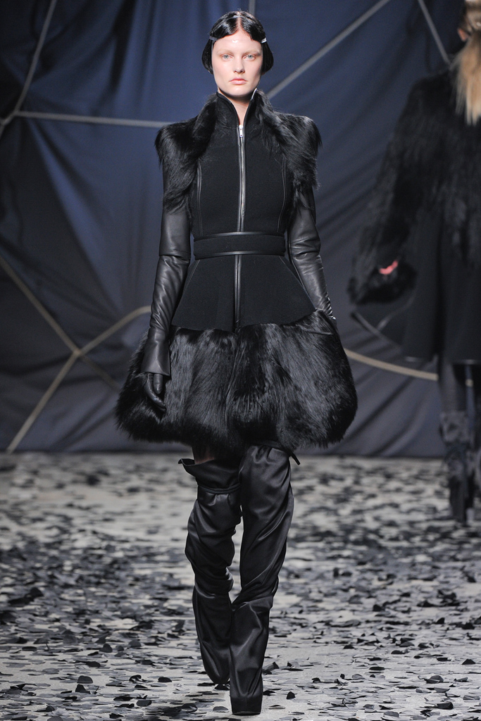 Gareth Pugh 2012ﶬ¸ͼƬ