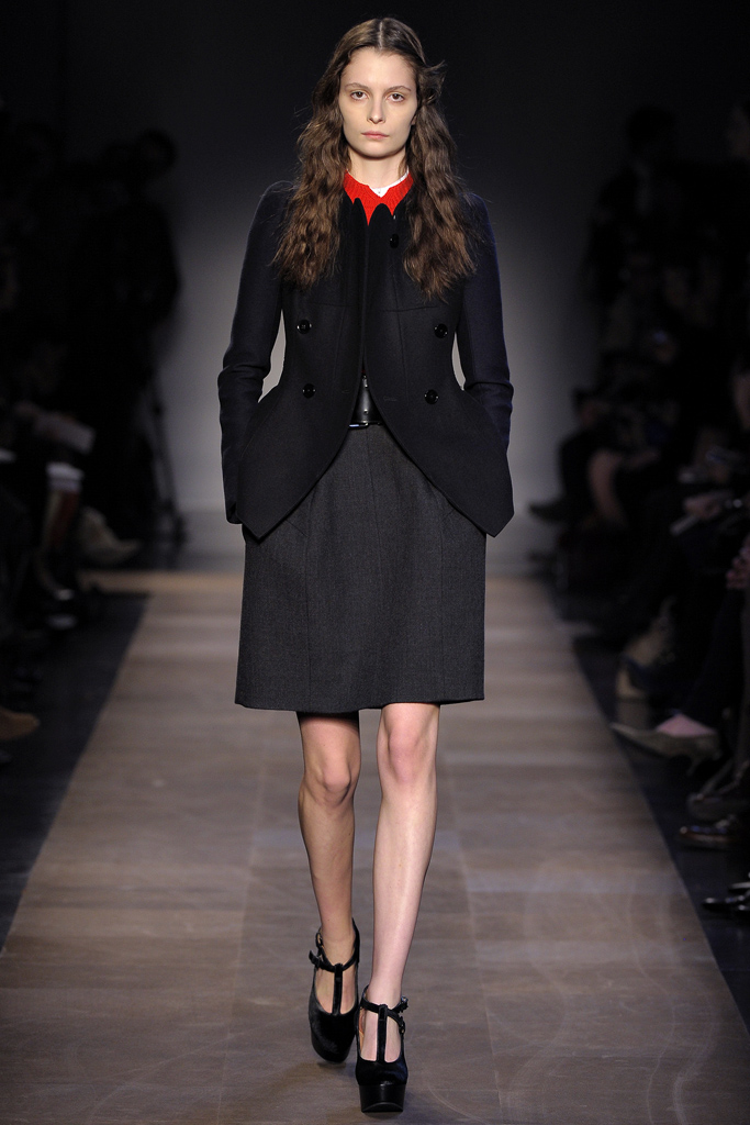 Carven 2012ﶬϵиͼƬ