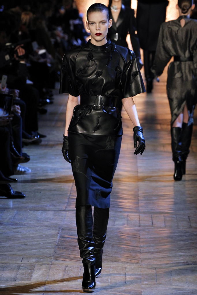 Yves Saint Laurent 2012ﶬ¸ͼƬ