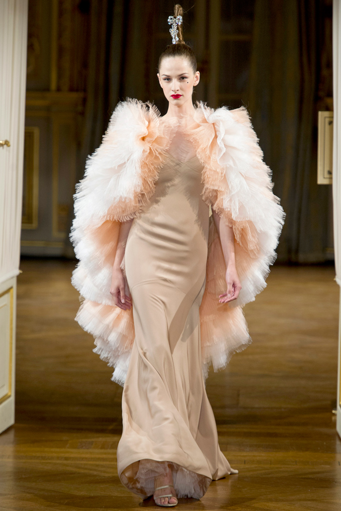 Alexis Mabille 2012ﶬ߼㳡ͼͼƬ