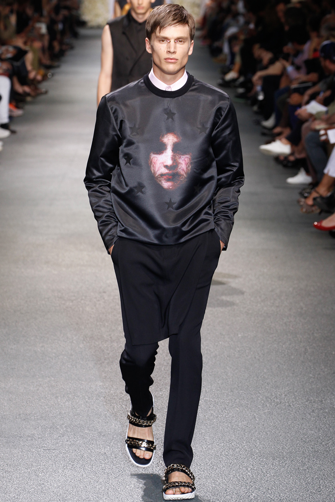 Givenchy 2012ﶬ߼㳡ͼͼƬ