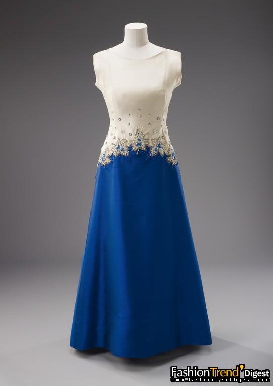 Evening dress worn for a state dinner, Rideau Hall, Ottawa, 30 June 1967. 