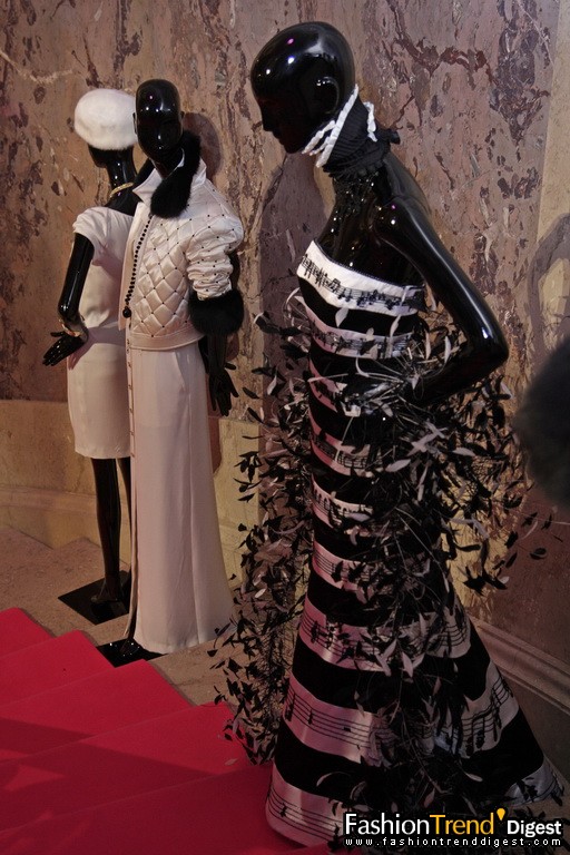 ESCADA : A View on Fashion 1978-2009 