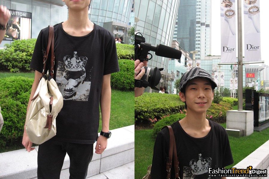 Black Tee Boy<br>
<br>
I am Jerimi. I am 20. My job is IT consulting.<br>
<br>
FTD: What's your style?<br>
<br>
answer:I am thin so I like slim fit.. <br>
 