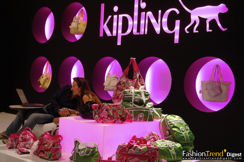 Fashion时装展区，品牌Kipling 