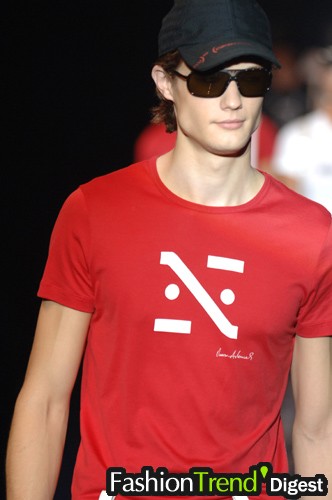 Emporio armani red 07春夏