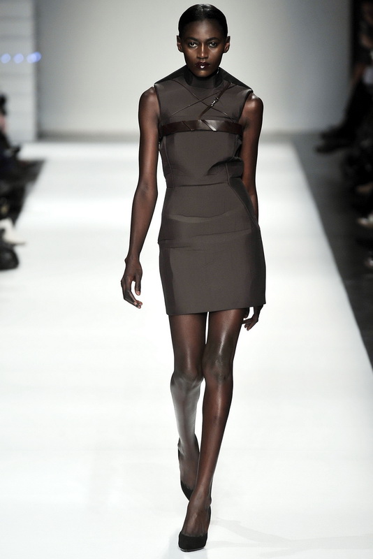 Hussein Chalayan 09秋冬