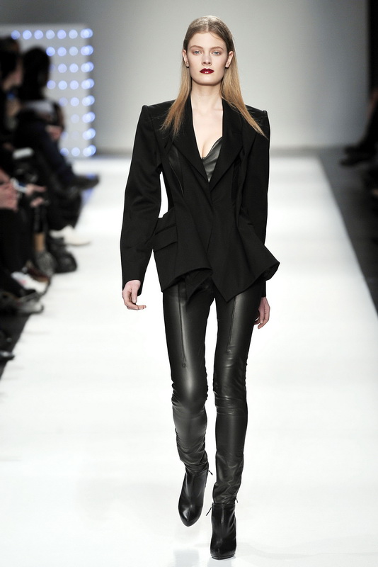 Hussein Chalayan 09ﶬͼƬ