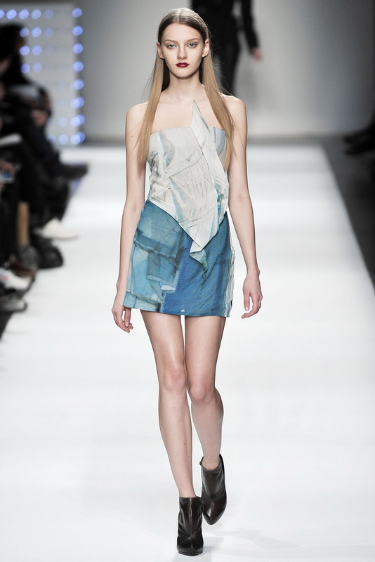 Hussein Chalayan 09ﶬͼƬ