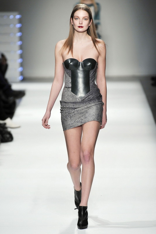 Hussein Chalayan 09ﶬͼƬ