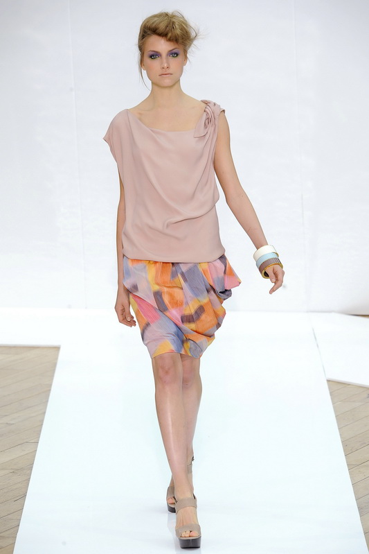 Nicole Farhi 10ĸͼƬ