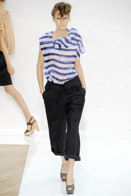 Nicole Farhi 10ĸͼƬ