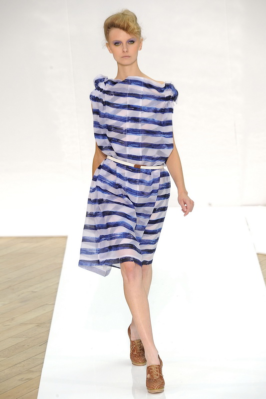 Nicole Farhi 10ĸͼƬ