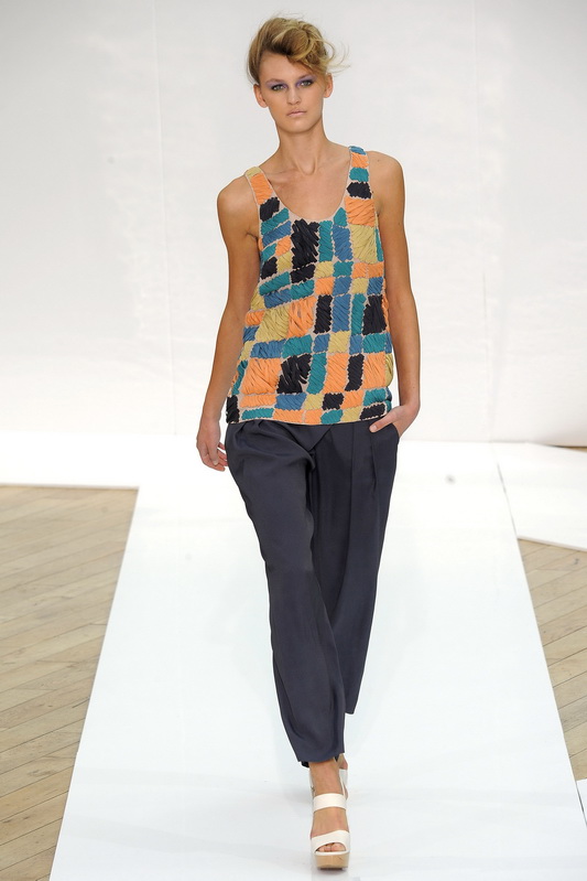 Nicole Farhi 10ĸͼƬ