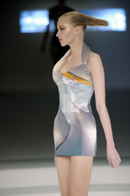 Hussein Chalayan 09春夏